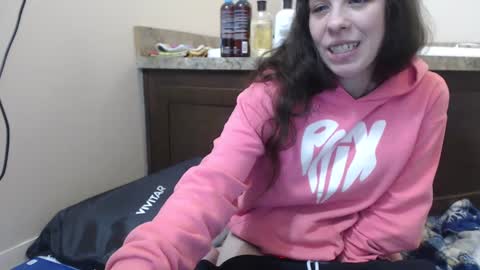 Snapshot of miss_sunshine01 chatting on 03/05/25, 05:29 Bella online show from 03/05/25, 05:29