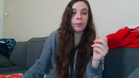 Snapshot of miss_sunshine01 chatting on 04/24/26, 02:19 Bella online show from 04/24/26, 02:19