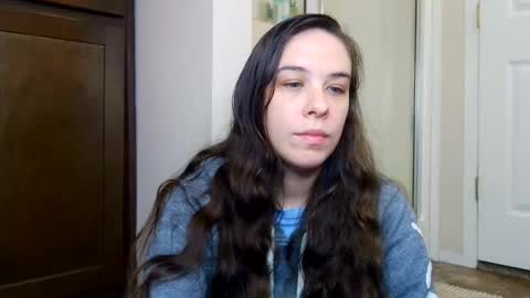 Snapshot of miss_sunshine01 chatting on 06/08/26, 01:28 Bella online show from 06/08/26, 01:28
