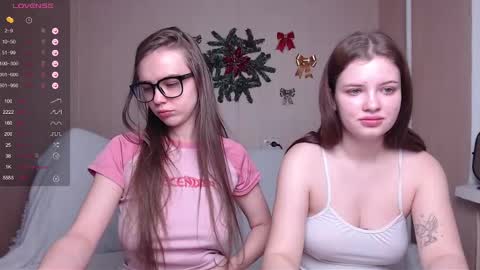 Snapshot of miss_sweetbb chatting on 12/29/24, 05:53 Bella online show from 12/29/24, 05:53