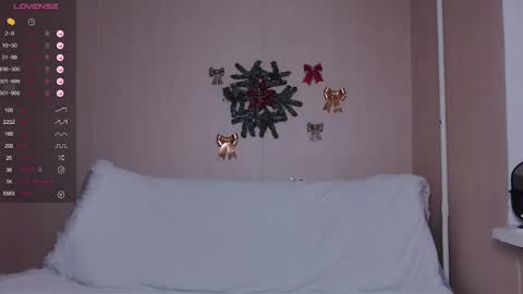 Snapshot of miss_sweetbb chatting on 01/15/25, 03:00 Bella online show from 01/15/25, 03:00