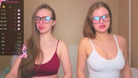 Snapshot of miss_sweetbb chatting on 11/13/25, 05:50 Bella online show from 11/13/25, 05:50