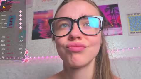 Bella online show from 05/11/26, 02:45