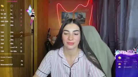 Snapshot of miss_tasy chatting on 02/19/25, 06:11 Melanie January 15th is my birthday there will be an interesting show online show from 02/19/25, 06:11
