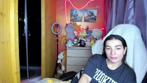 Snapshot of miss_tasy chatting on 04/18/26, 01:15 Melanie January 15th is my birthday there will be an interesting show online show from 04/18/26, 01:15