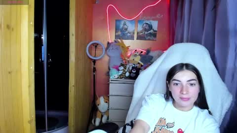 Snapshot of miss_tasy chatting on 05/19/26, 10:43 Melanie January 15th is my birthday there will be an interesting show online show from 05/19/26, 10:43