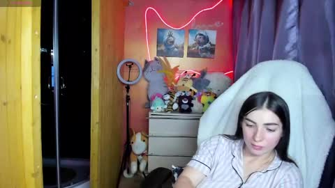 Snapshot of miss_tasy chatting on 05/29/26, 09:07 Melanie January 15th is my birthday there will be an interesting show online show from 05/29/26, 09:07