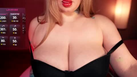 Snapshot of miss_tress_inna chatting on 05/06/26, 05:51 Inna online show from 05/06/26, 05:51