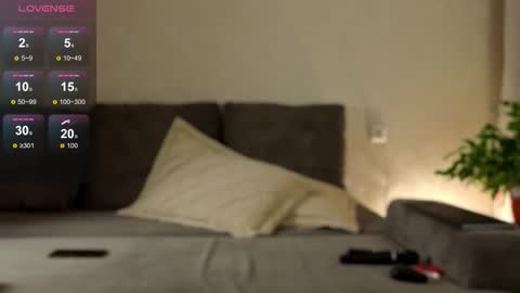 Snapshot of miss_ur_kiss chatting on 11/17/25, 01:33 miss_ur_kiss online show from 11/17/25, 01:33