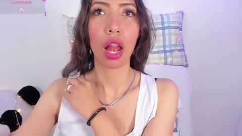 Miss Veronica online show from 02/25/25, 12:13