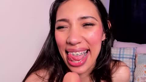 Miss Veronica online show from 11/28/25, 01:47