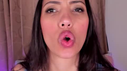 Miss Veronica online show from 02/05/26, 02:00