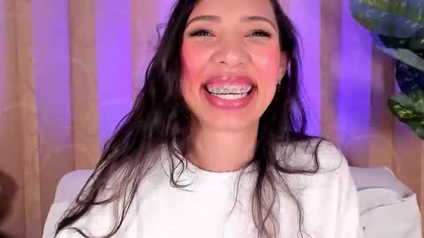 Snapshot of miss_veronica2 chatting on 03/13/26, 01:29 Miss Veronica online show from 03/13/26, 01:29