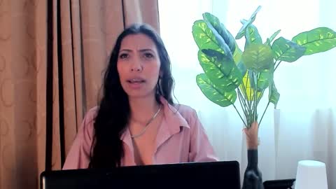 Snapshot of miss_veronica2 chatting on 03/16/26, 01:04 Miss Veronica online show from 03/16/26, 01:04