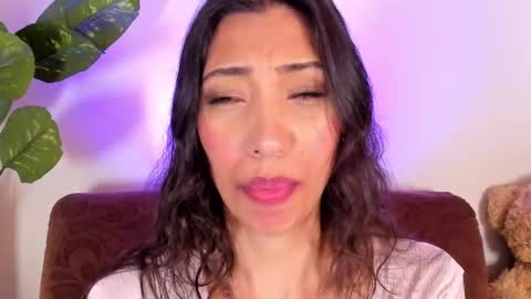 Snapshot of miss_veronica2 chatting on 03/31/26, 02:06 Miss Veronica online show from 03/31/26, 02:06