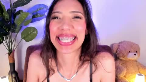 Snapshot of miss_veronica2 chatting on 04/15/26, 02:02 Miss Veronica online show from 04/15/26, 02:02