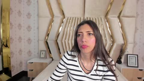 Snapshot of miss_veronicaa chatting on 12/03/24, 11:33 Veronica summer 7AM to 1500 PM hour GMT-5 online show from 12/03/24, 11:33