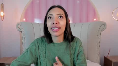 Snapshot of miss_veronicaa chatting on 12/04/24, 11:41 Veronica summer 7AM to 1500 PM hour GMT-5 online show from 12/04/24, 11:41