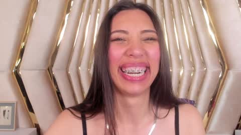 Snapshot of miss_veronicaa chatting on 12/10/24, 05:44 Veronica summer 7AM to 1500 PM hour GMT-5 online show from 12/10/24, 05:44