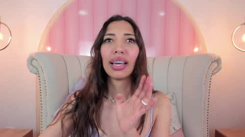 Snapshot of miss_veronicaa chatting on 12/16/24, 11:44 Veronica summer 7AM to 1500 PM hour GMT-5 online show from 12/16/24, 11:44