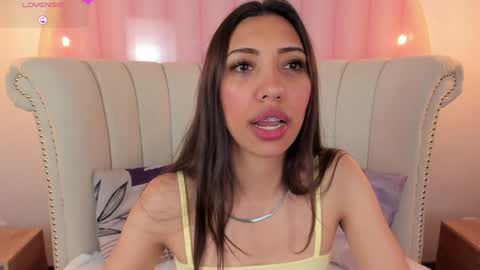 Snapshot of miss_veronicaa chatting on 12/19/24, 02:57 Veronica summer 7AM to 1500 PM hour GMT-5 online show from 12/19/24, 02:57