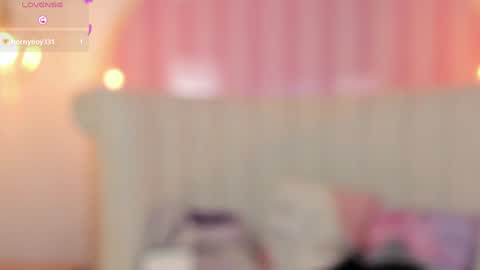 Snapshot of miss_veronicaa chatting on 12/19/24, 06:01 Veronica summer 7AM to 1500 PM hour GMT-5 online show from 12/19/24, 06:01