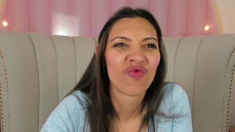 Snapshot of miss_veronicaa chatting on 01/04/25, 02:35 Veronica summer 7AM to 1500 PM hour GMT-5 online show from 01/04/25, 02:35