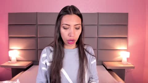 Snapshot of miss_veronicaa chatting on 01/15/25, 11:32 Veronica summer 7AM to 1500 PM hour GMT-5 online show from 01/15/25, 11:32