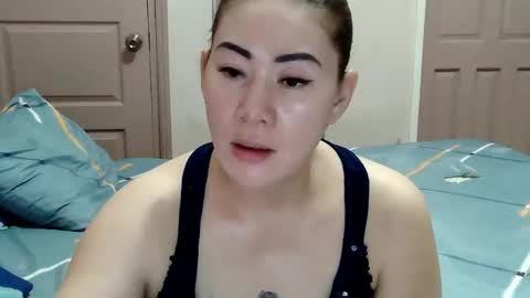 Snapshot of miss_zephyr chatting on 02/21/26, 02:07 HOT MOMMY ZEPHYR online show from 02/21/26, 02:07