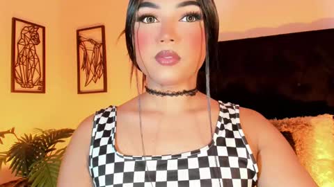 Snapshot of miss_zz chatting on 11/23/25, 05:24 miss_zz online show from 11/23/25, 05:24