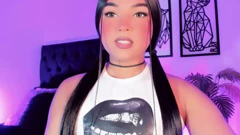 Snapshot of miss_zz chatting on 11/25/25, 06:30 miss_zz online show from 11/25/25, 06:30