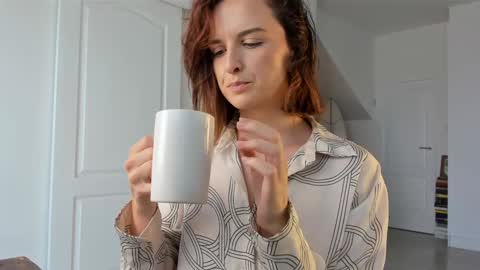 Alexandra Thorn online show from 03/19/26, 10:41