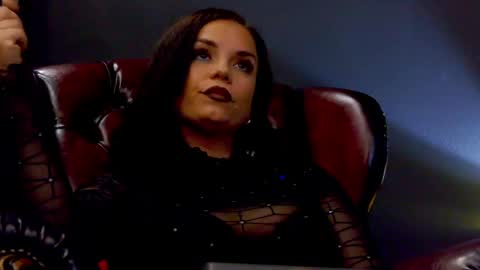 Snapshot of missalicereign chatting on 04/16/26, 05:41 AliceReign online show from 04/16/26, 05:41