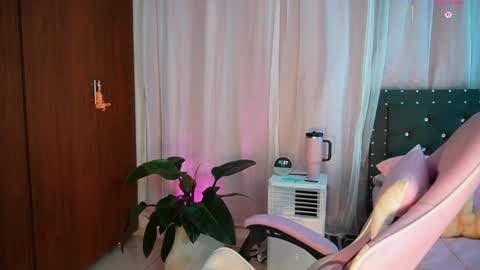 missara_ online show from 04/10/26, 12:27