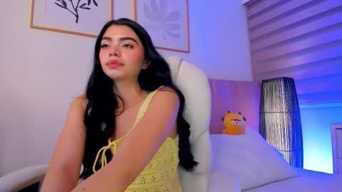 Snapshot of missariadnaa chatting on 03/12/26, 12:00 Ariadna Ruiz online show from 03/12/26, 12:00