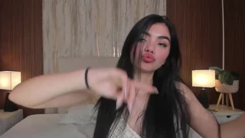 Snapshot of missariadnaa chatting on 03/18/26, 12:25 Ariadna Ruiz online show from 03/18/26, 12:25