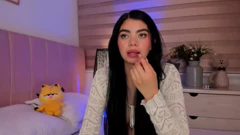 Snapshot of missariadnaa chatting on 03/18/26, 12:30 Ariadna Ruiz online show from 03/18/26, 12:30