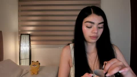 Snapshot of missariadnaa chatting on 04/13/26, 12:21 Ariadna Ruiz online show from 04/13/26, 12:21