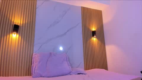 Mis Ari online show from 10/31/25, 07:26