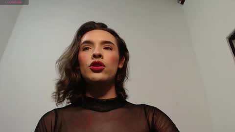 Snapshot of missarii28 chatting on 04/14/26, 08:26 Mis Ari online show from 04/14/26, 08:26