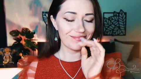 The divine Beverly online show from 02/16/25, 06:43