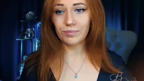 Snapshot of missbeverlymills chatting on 04/12/26, 05:23 The divine Beverly online show from 04/12/26, 05:23