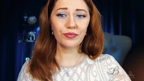 Snapshot of missbeverlymills chatting on 04/22/26, 04:59 The divine Beverly online show from 04/22/26, 04:59