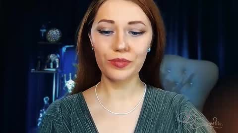 Snapshot of missbeverlymills chatting on 04/22/26, 06:42 The divine Beverly online show from 04/22/26, 06:42