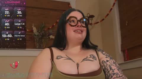 Snapshot of missbika chatting on 03/08/25, 08:22 Miss Bika online show from 03/08/25, 08:22