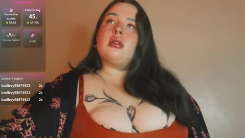 Snapshot of missbika chatting on 11/04/25, 05:23 Miss Bika online show from 11/04/25, 05:23