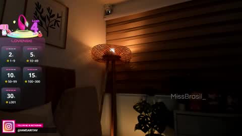 Sara Vanegas online show from 11/21/25, 12:04