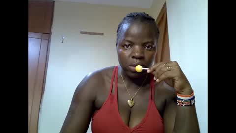 Snapshot of misscandy352_ chatting on 05/17/26, 02:13 misscandy352_ online show from 05/17/26, 02:13