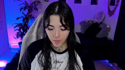 Snapshot of misscharlottte_18 chatting on 01/10/25, 05:26 Missy Charlottte.  Hey remember to give me a thumbs up ty online show from 01/10/25, 05:26