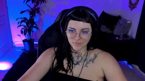 Snapshot of misscharlottte_18 chatting on 01/17/25, 10:22 Missy Charlottte.  Hey remember to give me a thumbs up ty online show from 01/17/25, 10:22